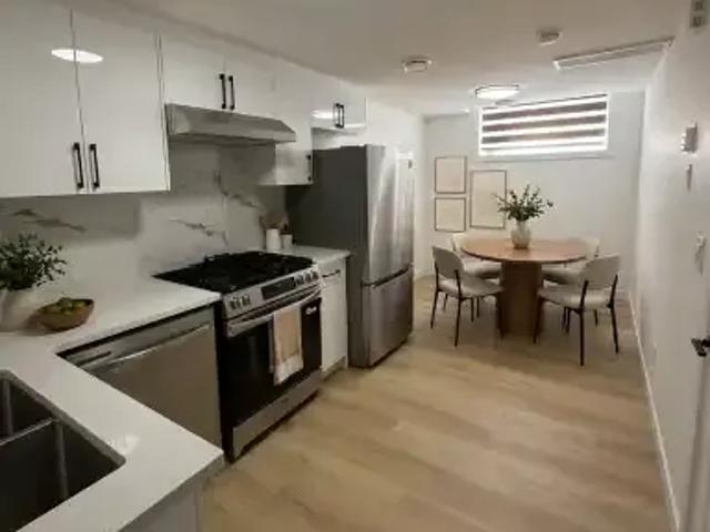 For Rent 3 Bedroom Townhouse Edmonton AB DS105135439