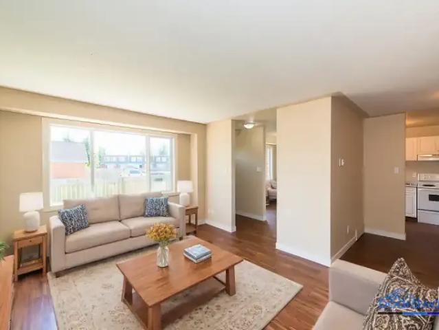 For Rent 3 Bedroom Townhouse Edmonton AB DS105149580