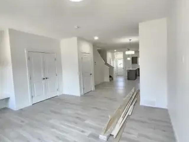 For Rent 3 Bedroom Townhouse Edmonton AB DS105150806