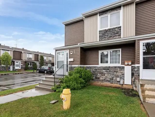 For Rent 3 Bedroom Townhouse Edmonton AB DS105185545