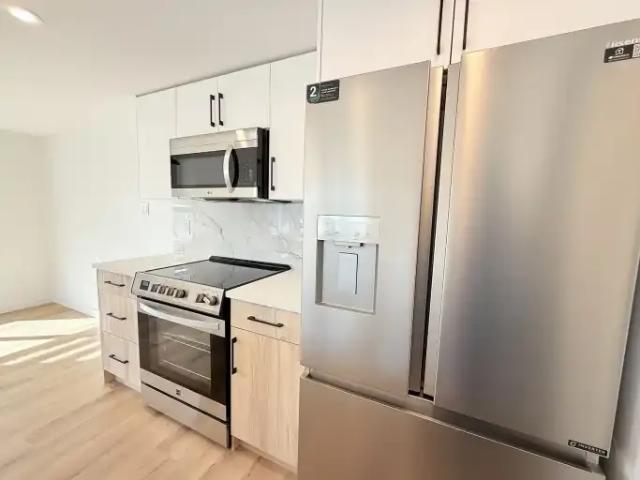 For Rent 3 Bedroom Townhouse Edmonton AB DS105186011