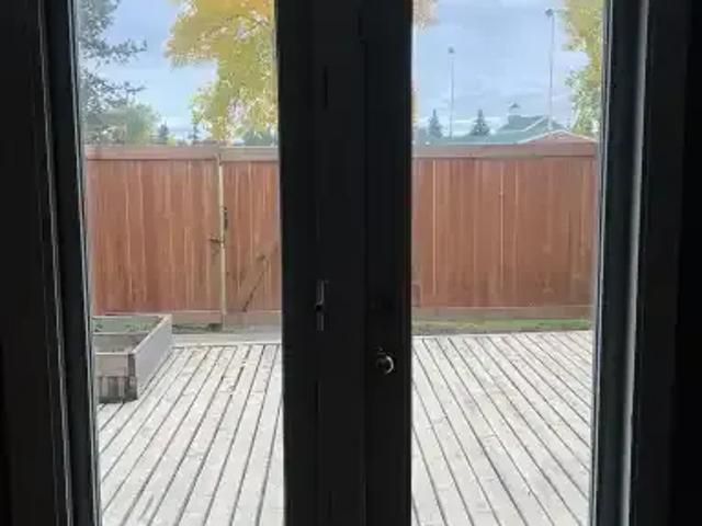 For Rent 3 Bedroom Townhouse Edmonton AB DS105226636