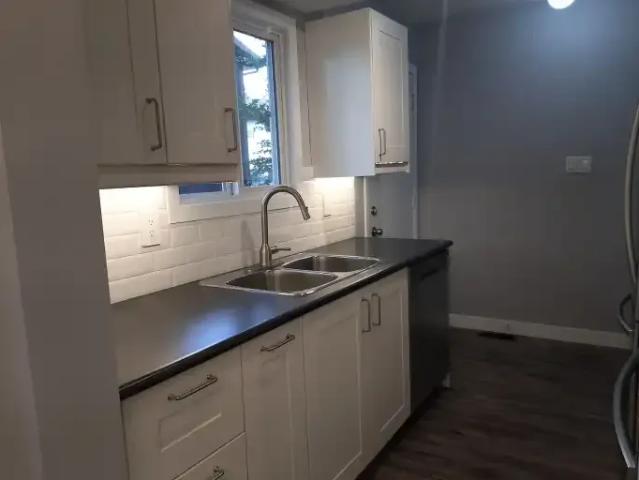 For Rent 3 Bedroom Townhouse Edmonton AB DS105226645