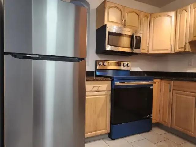 For Rent 3 Bedroom Townhouse Edmonton AB DS105226654