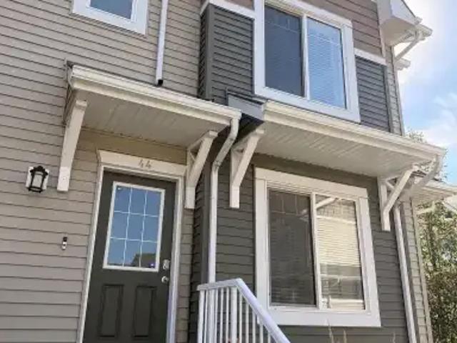 For Rent 3 Bedroom Townhouse Edmonton AB DS105226661