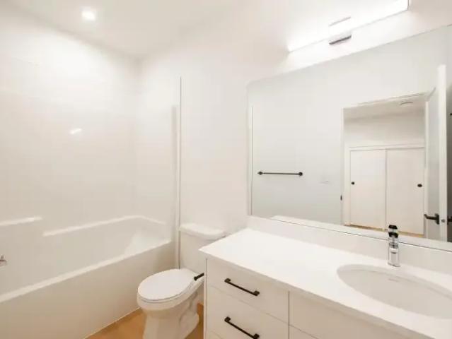 For Rent 3 Bedroom Townhouse Edmonton AB DS105467070