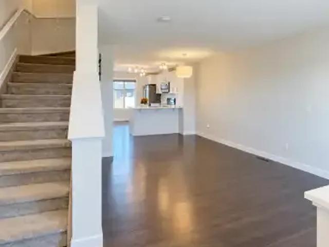 For Rent 3 Bedroom Townhouse Edmonton AB DS105554445