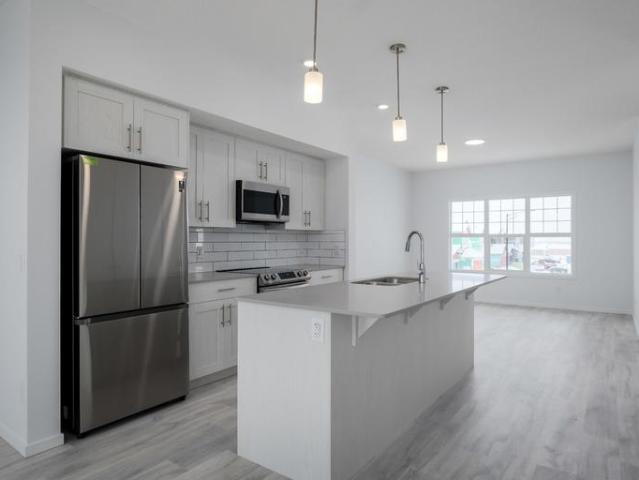 For Rent 3 Bedroom Townhouse Edmonton AB DS105623145