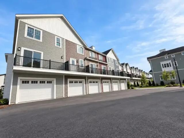 For Rent 3 Bedroom Townhouse Edmonton AB DS105623690