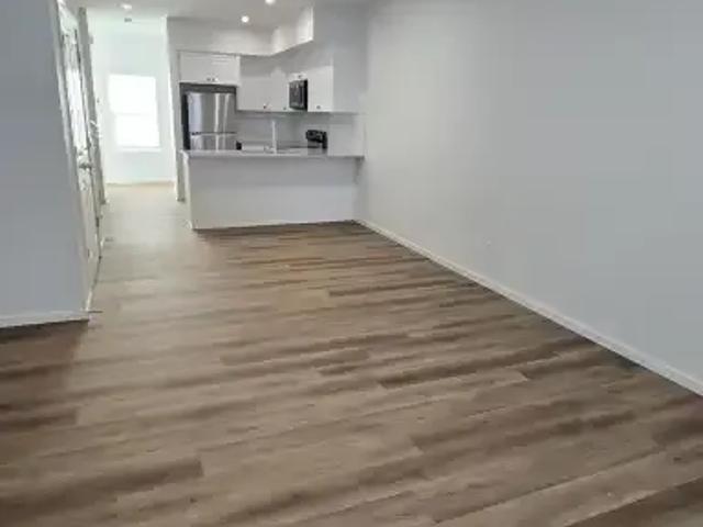 For Rent 3 Bedroom Townhouse Edmonton AB DS105643220