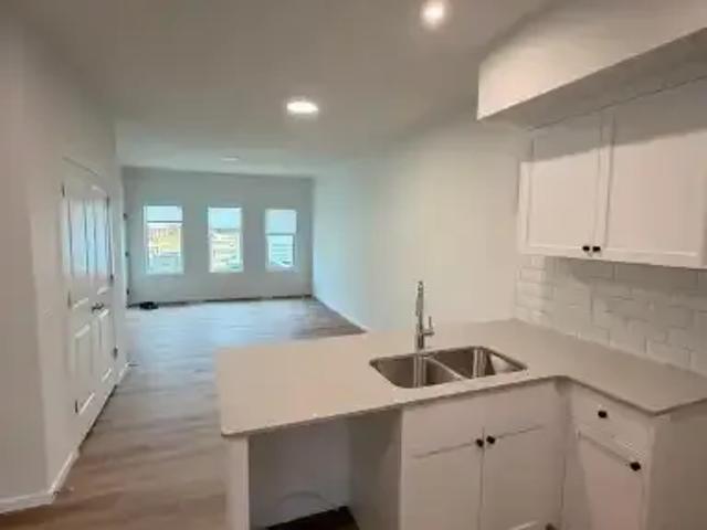 For Rent 3 Bedroom Townhouse Edmonton AB DS106134538