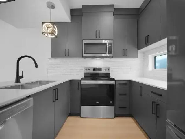 For Rent 3 Bedroom Townhouse Edmonton AB DS102847014