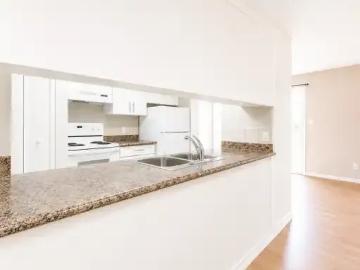 For Rent 3 Bedroom Townhouse Edmonton AB DS103487099