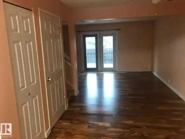 For Rent 3 Bedroom Townhouse Edmonton AB DS103594455