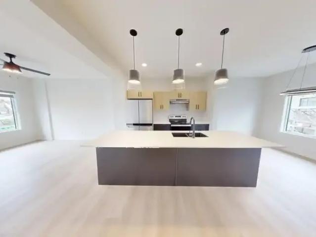 For Rent 3 Bedroom Townhouse Edmonton AB DS94329165