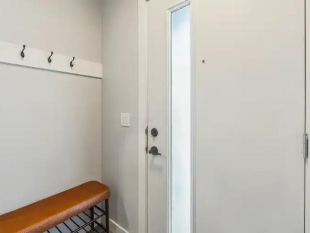 For Rent 3 Bedroom Townhouse Fort Saskatchewan AB DS104223898