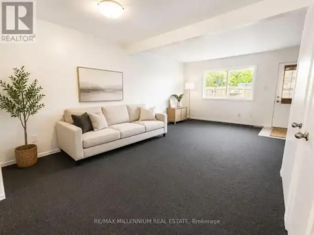 For Rent 3 Bedroom Townhouse Guelph ON DS105704213