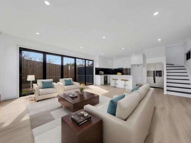 For Rent 3 Bedroom Townhouse GLENROY VIC DS78984408
