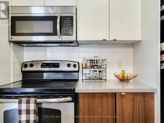 For Rent 3 Bedroom Townhouse Grimsby ON DS103840298