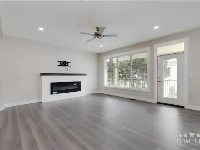 For Rent 3 Bedroom Townhouse Harrison Hot Springs BC DS104183153