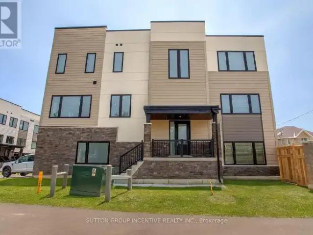 For Rent 3 Bedroom Townhouse Innisfil ON DS105505960