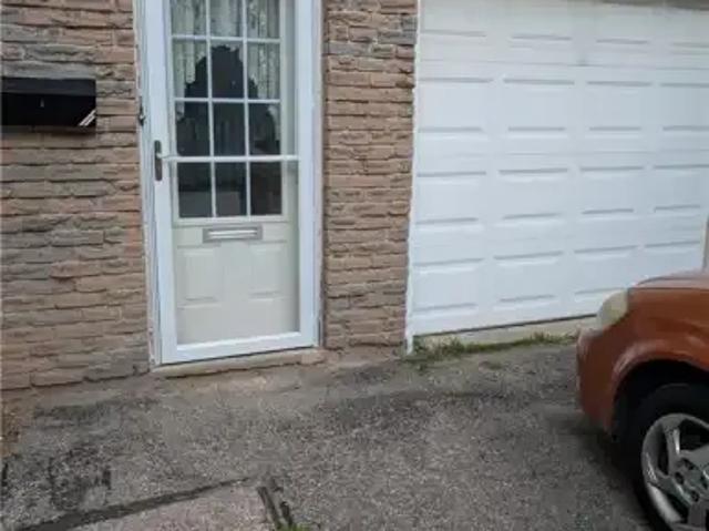 For Rent 3 Bedroom Townhouse Kitchener ON DLS103840310