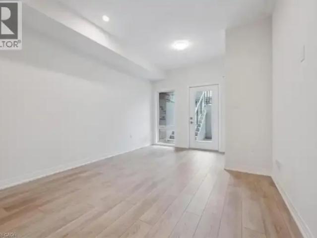 For Rent 3 Bedroom Townhouse Kitchener ON DLS105151095