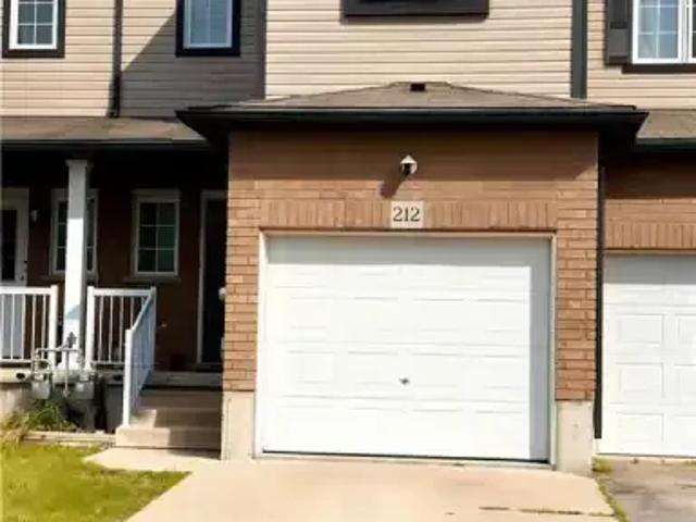 For Rent 3 Bedroom Townhouse Kitchener ON DS103487541