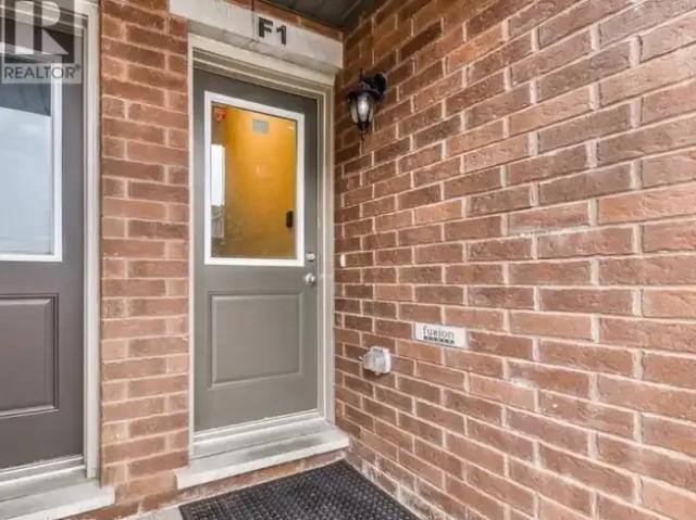 For Rent 3 Bedroom Townhouse Kitchener ON DS103740019