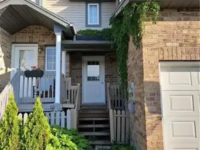 For Rent 3 Bedroom Townhouse Kitchener ON DS103740033