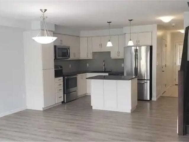 For Rent 3 Bedroom Townhouse Kitchener ON DS103840303