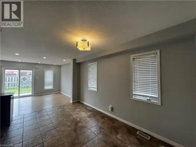 For Rent 3 Bedroom Townhouse Kitchener ON DS104506916
