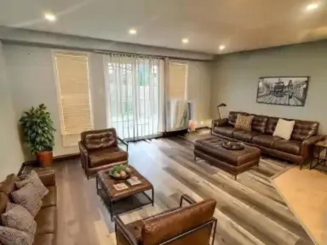 For Rent 3 Bedroom Townhouse Kitchener ON DS104754059
