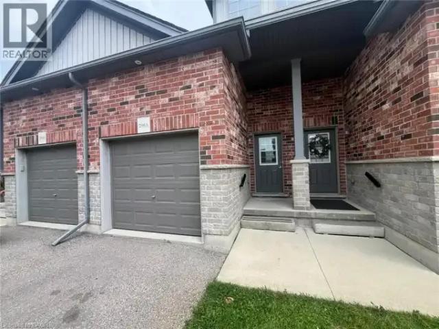For Rent 3 Bedroom Townhouse Kitchener ON DS104824679