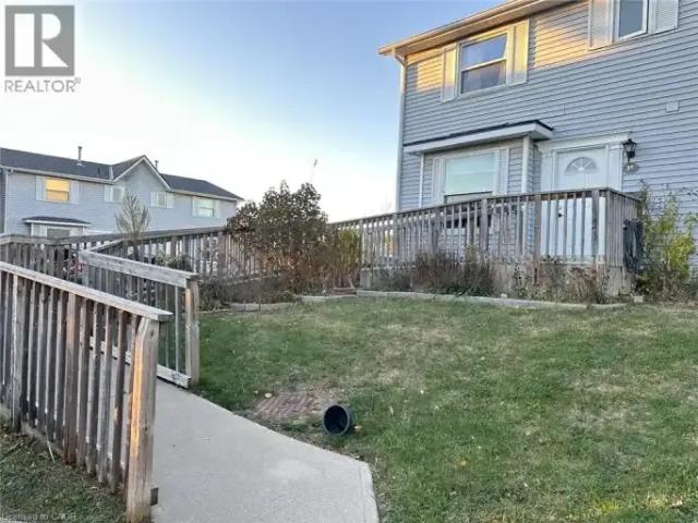 For Rent 3 Bedroom Townhouse Kitchener ON DS105420830