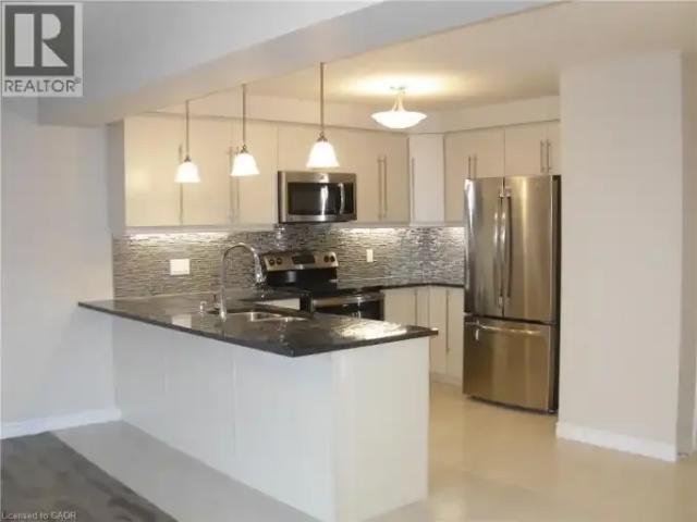 For Rent 3 Bedroom Townhouse Kitchener ON DS105505927