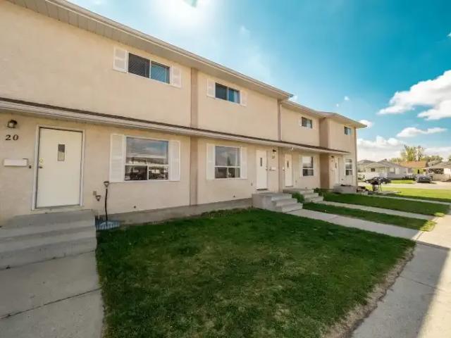 For Rent 3 Bedroom Townhouse Lethbridge AB DS105269041