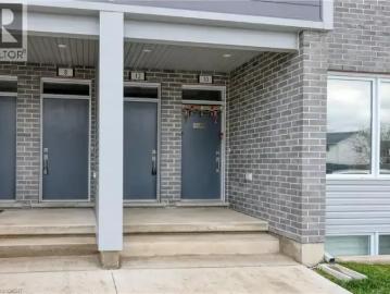 London, Ontario - Terrace, Parking
