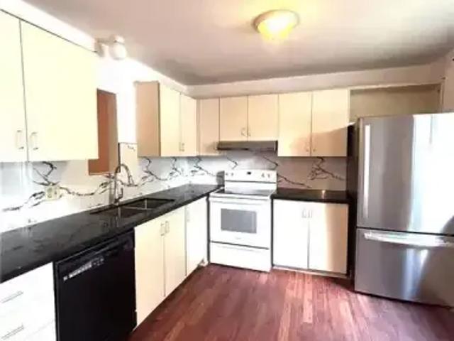 For Rent 3 Bedroom Townhouse London ON DS104257355