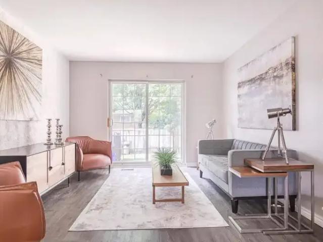 For Rent 3 Bedroom Townhouse London ON DS104752704