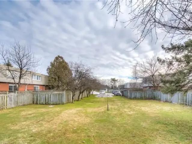 For Rent 3 Bedroom Townhouse London ON DS105281858