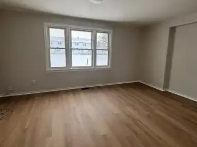 For Rent 3 Bedroom Townhouse Picton ON DLS104957340
