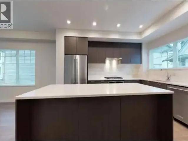 For Rent 3 Bedroom Townhouse Pitt Meadows BC DS105467392