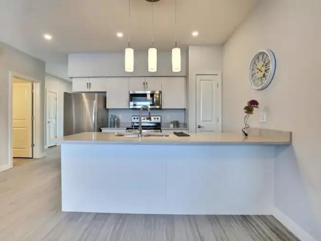 For Rent 3 Bedroom Townhouse Regina SK DS104887945