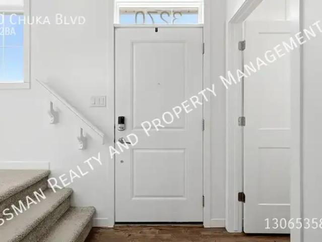 For Rent 3 Bedroom Townhouse Regina SK DS105410696