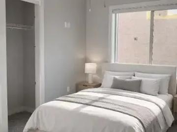 Red Deer, Alberta - Patio, Office room