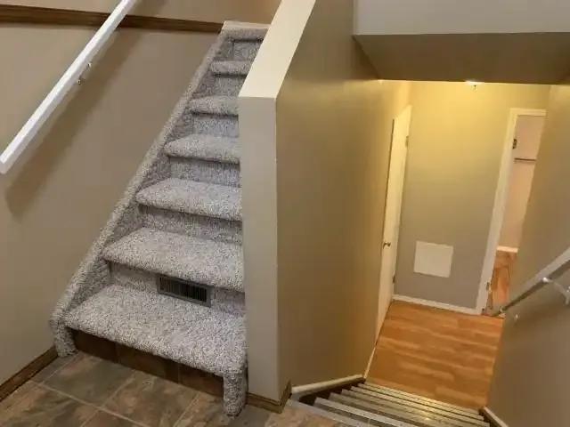 For Rent 3 Bedroom Townhouse Red Deer AB DS104470768