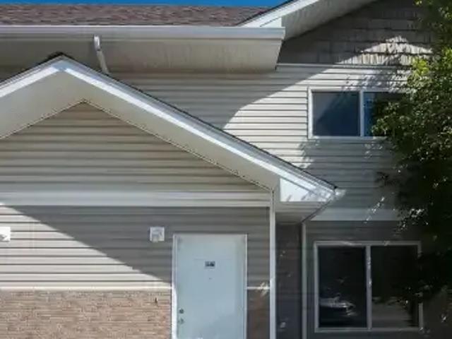 For Rent 3 Bedroom Townhouse Red Deer AB DS105134970