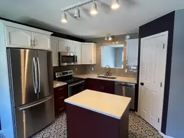 For Rent 3 Bedroom Townhouse Red Deer AB DS105905873