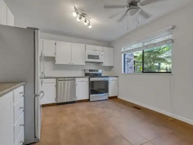 For Rent 3 Bedroom Townhouse Richmond BC DS103390653